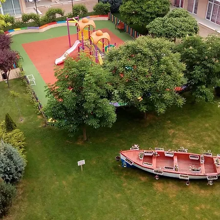Grand Kamelia